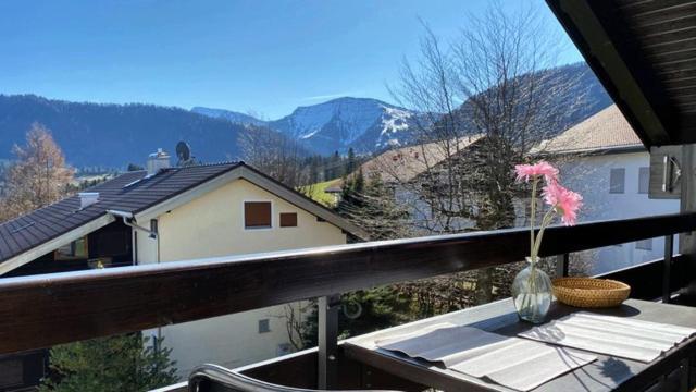 Bergwiese Mit Oberstaufen Plus Karte Exteriör bild